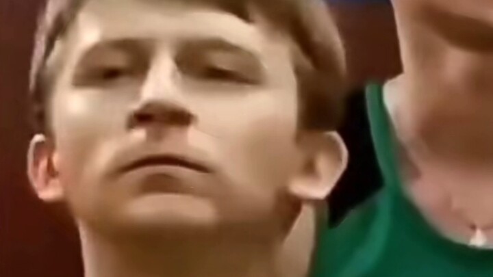 Kalian lagi nge-BUG di sini! Lulus nggak lulus, nggak lulus malah lulus...