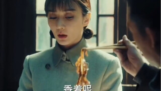 “请女同志吃全北平最好吃的东西，太搞笑了。”