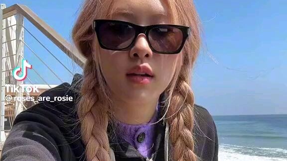 rose dance rose by jisoo