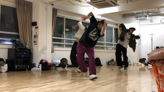 hội thảo hiphop khiêu vũ đường phố Tokyo | khung lớn trường học cũ mịn như Dove