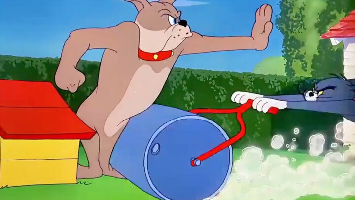 Tom nổi nóng, ngăn cũng không nổi!