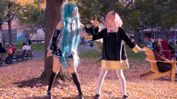 Lihat! Ini adalah Arnia dan Hatsune Miku menari Tiny Stars di musim gugur emas!