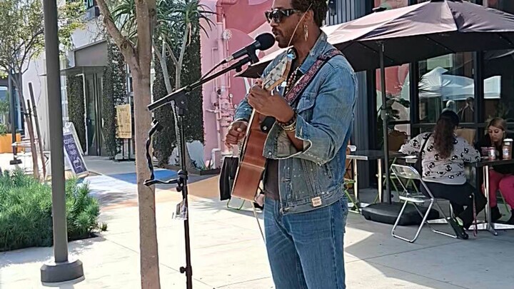 Mooney Starr.  12.12.2025  1  Mooney Starr. 2025年12月12日 1