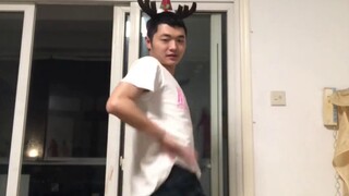 Nữ hoàng review (váy ngắn của AOA biến thành quần short)