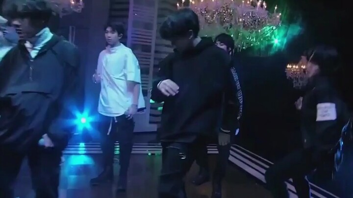 【BTS|เจโฮป】การเต้นได้ผสมผสานเข้ากับสายเลือดของฉันไปแล้ว