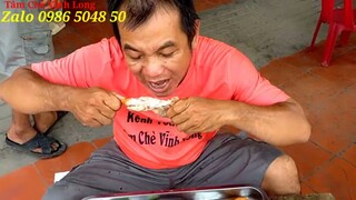 Một con vịt quay,hai ổ bánh mì và hộp xôi để trả công cho Thánh Ăn Cái Tàu đo cây mai khủng, 100 tr.