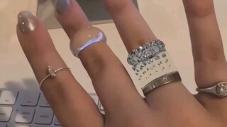 "Hanya dibagikan kepada orang-orang yang menarik"