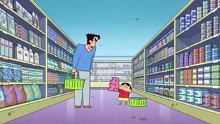逛超市是一种享受，尤其是和家人一起，一边挑选商品一边享受着家庭的温馨。