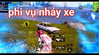 PUBG Mobile - Bị Kẹp Trước Sau Ngoài Bo Nhưng "Nhảy" Được Xe Thì Game Trở Nên EZ