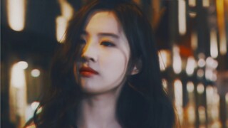 Liu Yifei｜She is like a delicate crescent moon