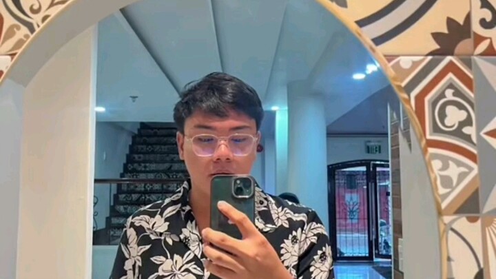 เทรนด์ฮิตบน TikTok: หนุ่มเกย์ทุกคนตอนเด็กต้องมีรูปภาพหนึ่งใบที่บอกเป็นนัยว่าโตขึ้นจะกลายเป็นเกย์