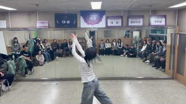 Buổi biểu diễn kỳ nghỉ đông của Đại học Kyungpook, Hàn Quốc: ILLIT - "Lucky Girl Syndrome"