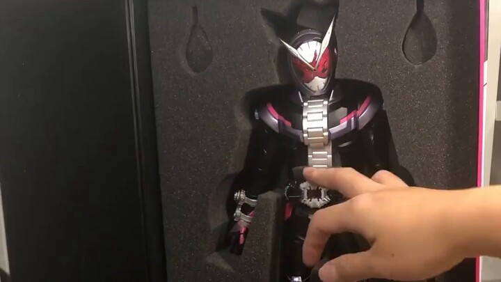 MEDICOM RAH 1/6 Kamen Rider ZIO Vua Thời Gian