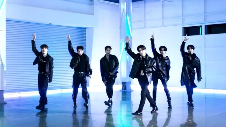 จะบอกว่าบอยแบนด์เหล่านี้เหมาะที่จะใส่แจ็คเก็ตหนังที่สุดก็คงไม่เกินจริงไป