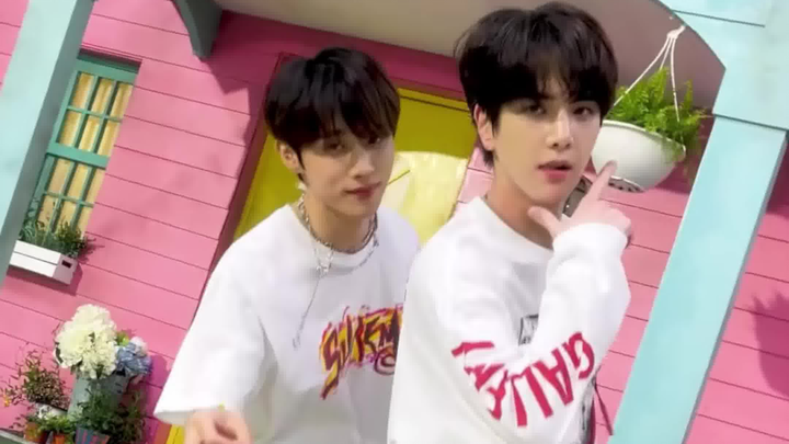 คิมยองฮุน & คิมซอนอู ก็แค่ดูซ้ำไปซ้ำมาหลายสิบรอบเอง น่ารักมาก ‘Sweet’ คลิปไฮไลท์การเต้น