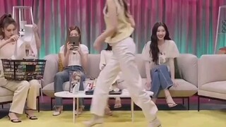 Itzy being adorable in their own way