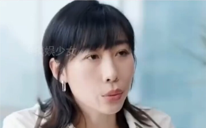 أداء رن سو شي الغامض والدقيق للغاية: "رن سو شي، أخبار من مسقط رأسي، هل أنت بخير؟"