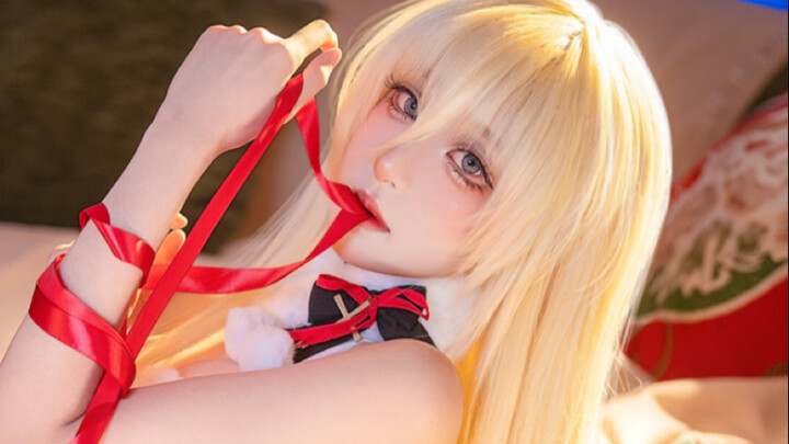 “Wrapping a gift” right in front of you… isn’t that a bit too weird?