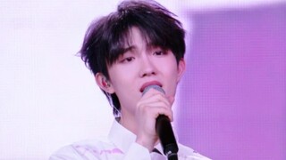 TF三代's encore stage performance of "At the Crossroads Where Phoenix Flowers Bloom" upon debut!