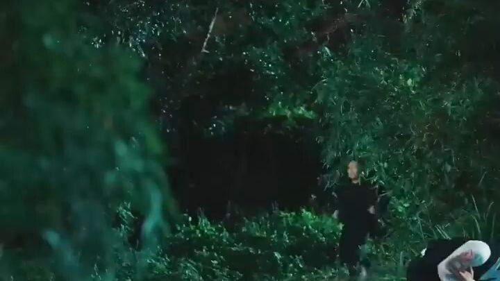 สาวบ้านนอกเสี่ยงชีวิตช่วยชายตาบอด ไม่คาดคิดว่าเขาคือมหาเศรษฐีที่อยากแต่งงาน(พากย์ไทย)