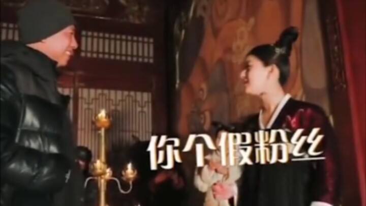 Zhao Lusi meniru meme lama TFBOYS, tiap kali nonton pasti ketawa