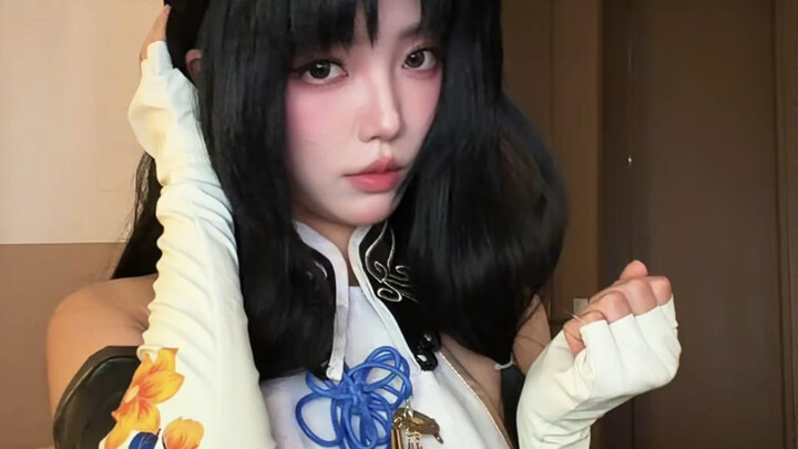 Kakak kesayangan, siapa yang bisa berubah wajah secepat kamu?