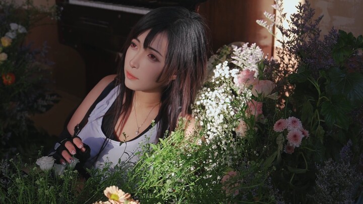 Holy crap, it’s really Tifa!