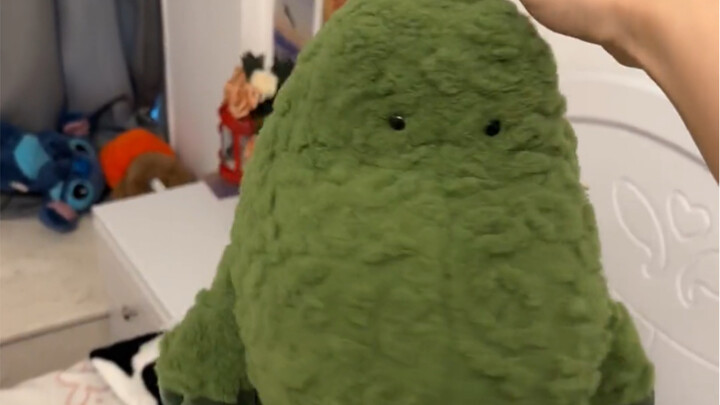 Who still doesn’t have a KARZLAN big-eye makeup look yet? # This is just too cute!