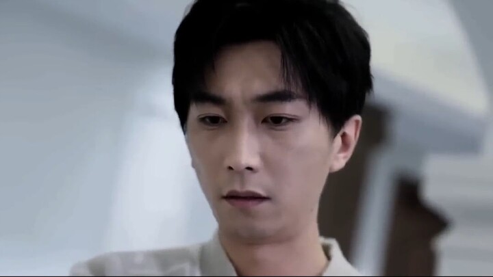 คืนเดียวเปลี่ยนชีวิต! ดาราสาวถูกไล่ล่า ก่อนเจอ CEO ลึกลับเอเลี่ยนจากนอกโลกช่วยไว