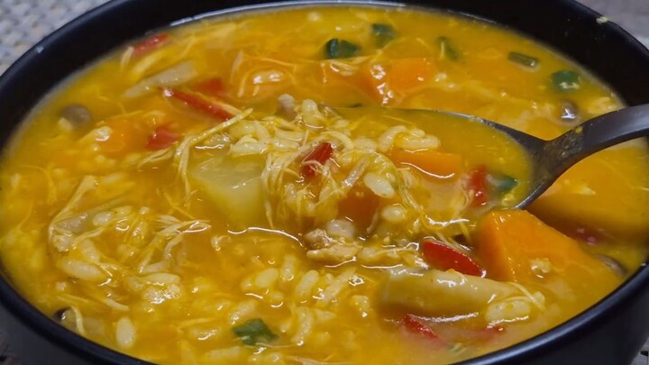 Canja Cremosa Com Sabor Oriental Conforto em Cada Colherada