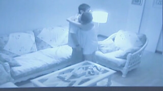 姐姐在妹妹的订婚仪式上放出老公与妹妹不堪入目的视频