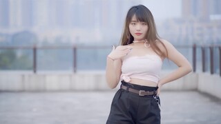 Winter without a cotton-padded jacket casts a sexy and cute magic on you! ! HyunA BABE [Empty Dream]
