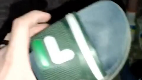 รองเท้าแตะคอลแลบ