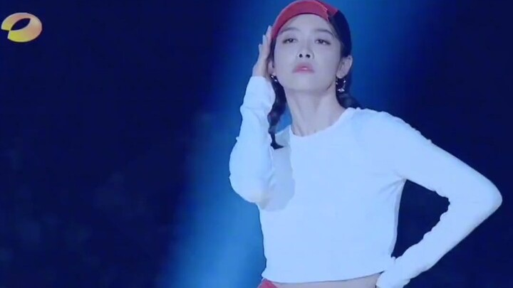 Panggung arkeologi Victoria terlalu tampan 💚 #SongQian #victoria