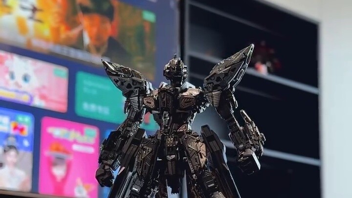 I feel like I'm crazy for spending 7,000 or 8,000 yuan on a bunch of plastic toys, but it's great fo