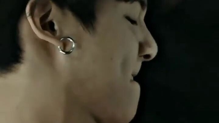 JK LOOK DAMNNNNNNNNN🤩🤗🤗🤗🤗🤗