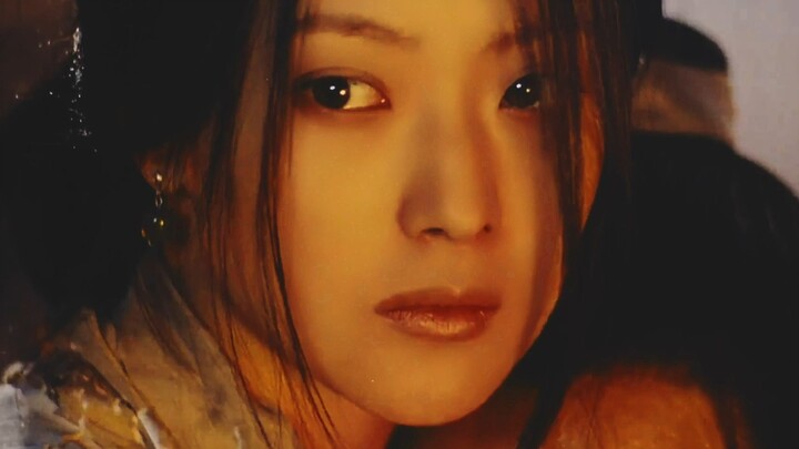 Awe-Inspiring Dance: Kim Hee-sun