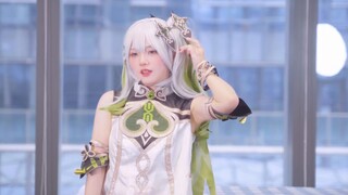 What? A 30-year-old legal lolita danced the secretary dance?