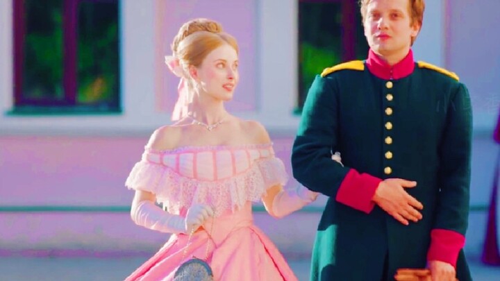 Mawar Kekaisaran | “Ternyata di hadapan kecantikan mutlak, selera estetik benar-benar sangat seragam