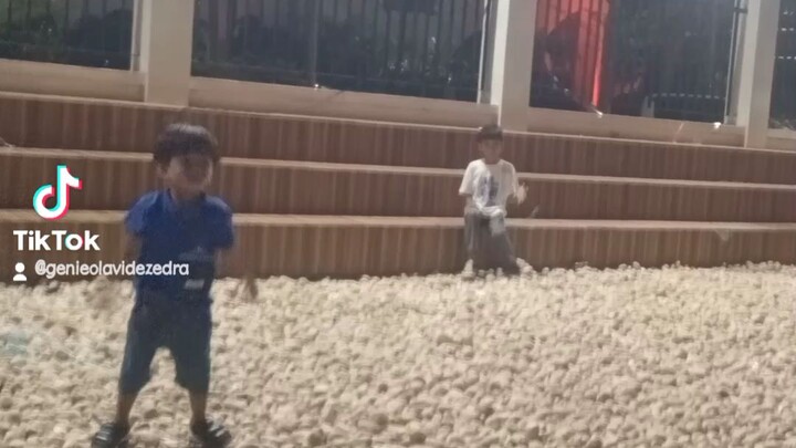 ang mga batang makukulit haha 😃😂❤