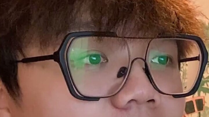 ما الميزة الخاصة التي تمنحك إياها لعبة غينشين إنتراكتشن عندما تحضر حصة اللغة الصينية؟