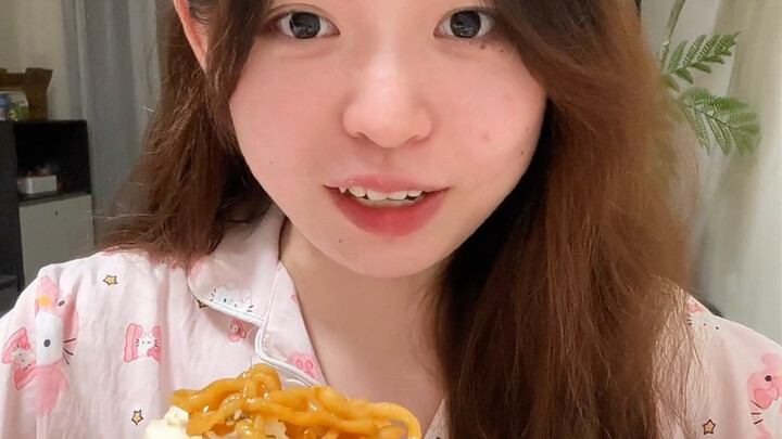 สวัสดีทุกคน วันนี้อาหารอร่อยมาก!