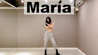 South Korean trainee Hwasa's hot cover of "Maria", her figure and appearance are so hot [Hyeonchu]