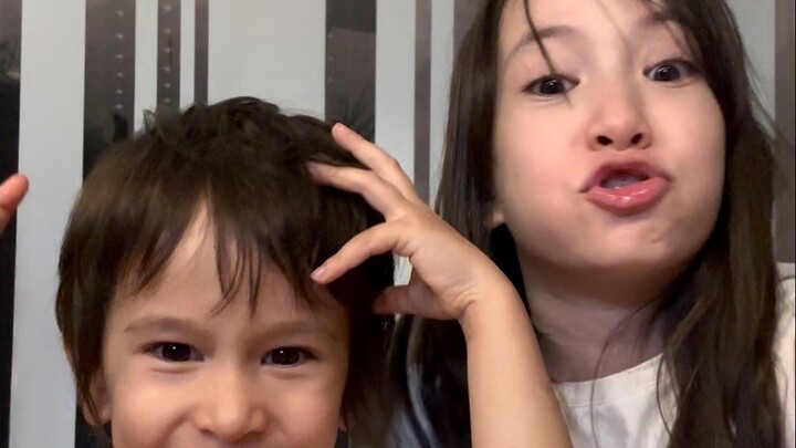 Khi bé Auda ra lệnh cho Latte quay vlog