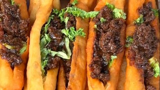 马来西亚街头的“豪华版”油条，想不想试试看呢？