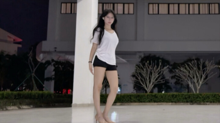 喜欢这个高跟鞋哒哒哒的声音丨《美丽的年纪25岁》secret