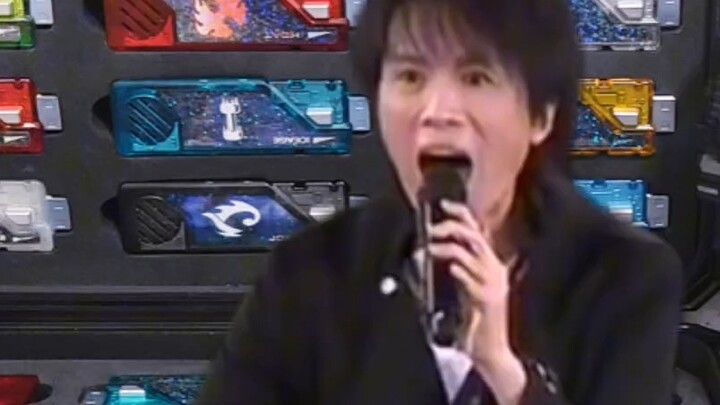 Tôi khi mua đạo cụ hiệp sĩ