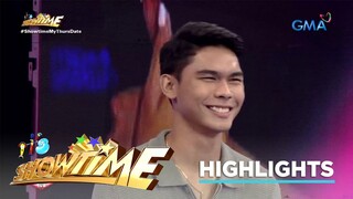 It's Showtime: From first meet-up to FIRST BOYFRIEND?! (Expecially For You)