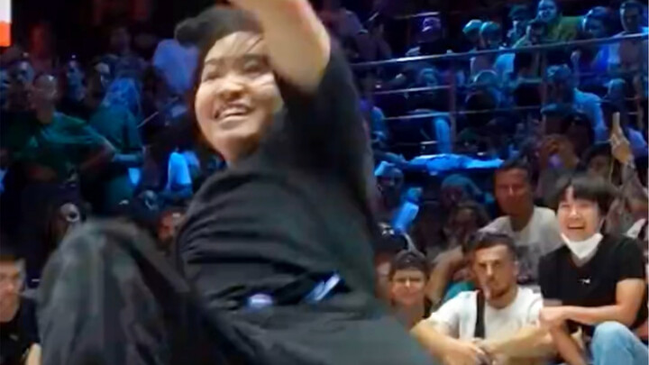 #แดนซ์สตรีท สาวน้อยวัย 16 ปีจากมณฑลเหอหนาน กับทักษะการเต้นสุดยอด เคลื่อนไหวราวกับสายน้ำ นักเต้นหญิงค