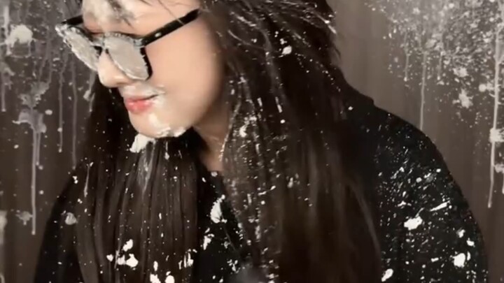 Main-main bom kata kunci